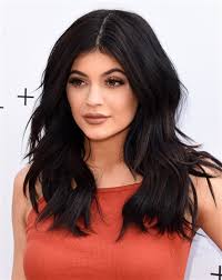 Facili, leggeri, i tagli capelli corti 2022. Colore Di Capelli Quale Scegliere Per La Carnagione Olivastra Vogue Italia