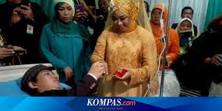 Berikut beberapa penyebab terjadinya sperma encer atau cair, seperti Disaksikan Dokter Dan Perawat Pasangan Ini Menikah Di Rumah Sakit Halaman All Kompas Com