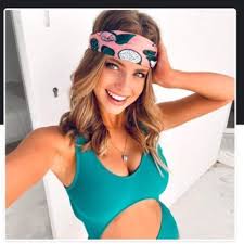 Dia mengunggah foto tak senonoh yang langsung viral di media sosial khususnya instagram. Margarida Corceiro On Twitter Novafotodoperfil