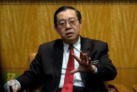 A story about lim guan eng. Cabinet Has Decided On Acting Education Minister Guan Eng Borneo Post Online
