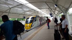 Komuter trains depart to butterworth, sungai petani, alor setar, arau, padang besar, parit buntar, taiping, padang rengas. Ets Platinum 9203 Malaysia Seperti Kereta Api Di Jepang Stesen Ktm Alor Setar Kl Setral Bye Youtube