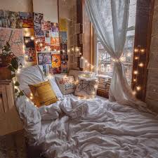 Explore the beautiful dining room photo gallery and find out exactly why houzz is the best experience. This Room Looks So Cozy We Could Stay In This Bed All Day Long What Do You T Cozybedroom Cozyhome Cozy In 2020 Cozy Room Aesthetic Bedroom Aesthetic Rooms