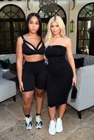Kylie jenner, founder and owner of beauty empire kylie cosmetics and successful skin care line for the first time ever, kylie is offering you access to her fabulous fashion pieces exclusively on. Kylie Jenner Strapless Dress Kylie Jenner Clothes Lookbook Stylebistro
