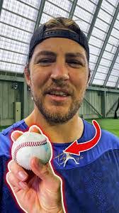 Kelly Mowery's Instagram, Twitter & Facebook