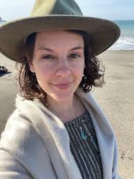 Heartsong Living Arts is a unique Waldorf-inspired Educational Program  serving families in White Salmon, WA, and Hood River, OR. Rooted in  nature-based education, our programs support children's growth through  hands-on learning, seasonal