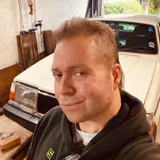 What could be causing the loss of certain gears in a 2003 Porsche 996 C2?