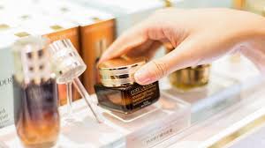 Estée Lauder Is Falling Behind Rivals Like L'Oréal, Even on Its Home Turf |  BoF