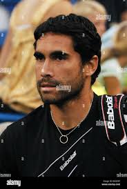 Legg hi-res stock photography and images