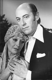 Quem aqui se lembra do programa Flávio Cavalcanti? Era um programa muito  bom de variedades e eu nunca vi ninguém falar dele aqui. Mas tenho certeza  que passava na TV Tupi.