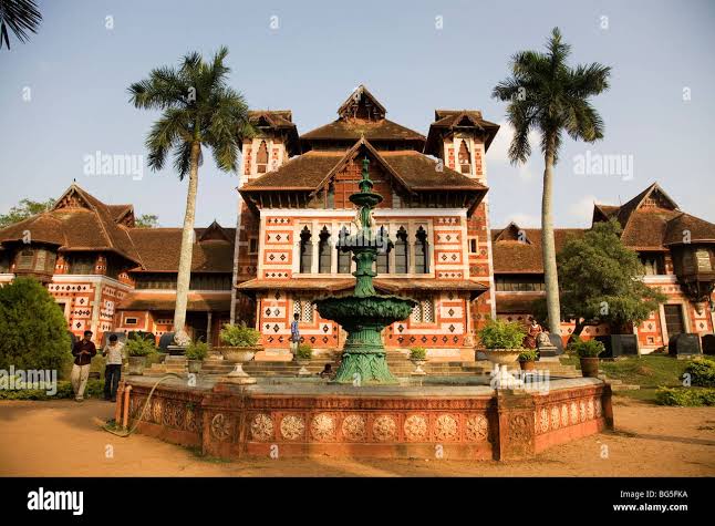 Thiruvananthapuram palace hi-res stock photography and images - Alamy
