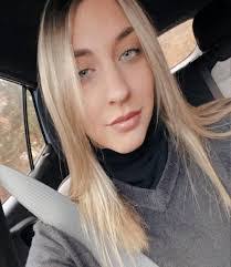 Christy Phillips's Instagram, Twitter & Facebook