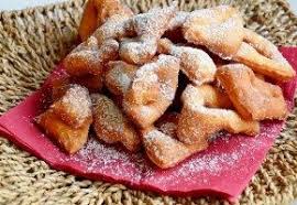 La Fabuleuse Madeleine Au Citron De Cyril Lignac Page 2 Recettes Du Monde En 2020 Recette Beignet Aux Pommes Beignet Aux Pommes Bugnes