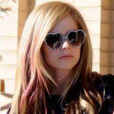 Berikut ini jakmall blog telah merangkum 5 pilihan lagu terbaru korea yang lagi hits di september 2019. Listen To Avril Lavigne Greatest Hits Full Album Avril Lavigne S 35 Biggest Songs By Skye In 8 Playlist Online For Free On Soundcloud