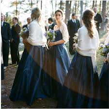 Pin By Gigi Hickman On Wedding Inspiration Winter Bridesmaid Dresses Bridesmaid Shawl Navy Bridesmaid Dress Winter