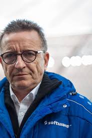 Darmstadt 98: Keine Handschrift, keine Identität