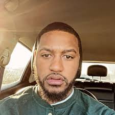 Single mom shit be drying me out you don't got nobody to watch them kids 😤