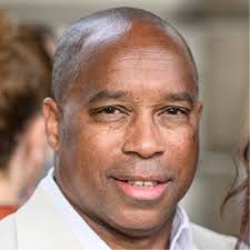 What an honour to present the London Football Awards Community Award to  Brentford FC Community Sports Trust and my blessed compadre Marcus Gayle &  his club colleague Emily Donovan for their Bee