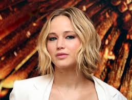 How To Get Jennifer Lawrence S Wavy Bob Aka Wob Jennifer Lawrence Hair Bob Hairstyles Wavy Bobs