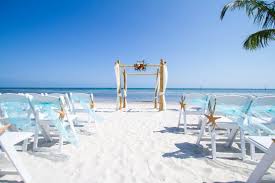 Smathers Beach Wedding Setup Soiree Key West Key West Wedding Planner Florida Keys Weddin Blue Beach Wedding Key West Beach Wedding Outdoor Beach Wedding