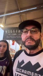 Doing my best Mark Wiens impression while enjoying a Burger at Willie’s🤣.  This was the #1 ranked Burger