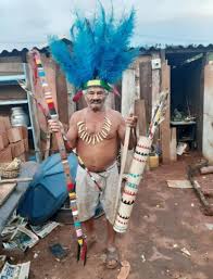 Discover more music, concerts, videos, and pictures with the largest catalogue online at last.fm. O Indio Sai Da Oca Etnias Indigenas De Mato Grosso Do Sul Relatam Perda Cultural A Critica De Campo Grande Mobile