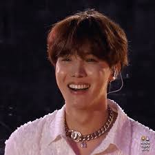 .económicas sobre metro de medellín: Bts Ten J Hope Dogum Gununde Yaptigi Canli Yayinlarla Sosyal Medya Platformlarinin Cokmesine Neden Oldu Korezin