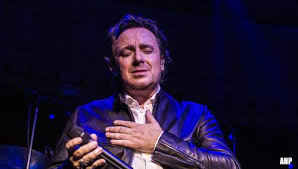 ,,ik vind het heel bizar dat iets wat elf jaar geleden is gebeurd, na zo'n lange tijd nog zo vlak nadat het het nieuws over iris hond en marco borsato uitkwam, werd ook al snel beweerd door meerdere bronnen dat de pianiste ook een. Transport Online Marco Borsato Had Verhouding Met Pianiste Iris Hond