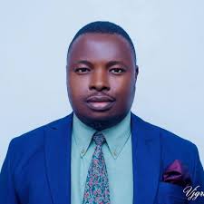 Last night, we attended the "Arts of Pastor Talkingdrum" in company of  Amadi Harry Excellent MD of Hamrex Media Limited , his beautiful wife,  Harry-Amadi Regina and Brian Jonah Dennis, courtesy of