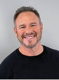 MLS® A2239178, 5560 Forand Street SW, Calgary, Alberta T3E 7S6