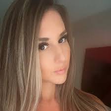 Barbara Fleeton's Instagram, Twitter & Facebook