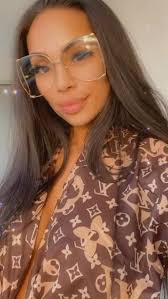 Kenyana H (@shesincharge) • Instagram photos and videos