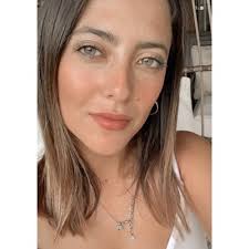 Barbara Valladares's Instagram, Twitter & Facebook