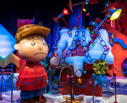 Peanuts christmas christmas cartoons charlie brown christmas charlie brown and snoopy christmas door christmas quotes christmas countdown christmas greetings office christmas. Ice Sculptures Gaylord Palms Exhibit Charlie Brown Characters Froze Dog House Christmas Snoopy Christmas Tree Cartoon Characters Holiday Pikist
