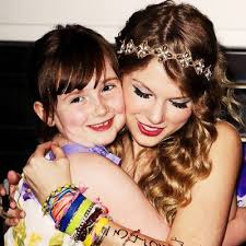 lauren // T.S. Fan (@happyfromtaylor)