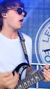 Trying so hard not to lose the 1 that instead I just lost all control of my  face and neck 🤷‍♀️ win some ya lose some! , Super grateful to be having a  blast playing at the minute.