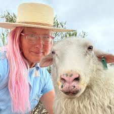 Loraine Alexandra Wilder (@keeshlo) • Instagram photos and videos