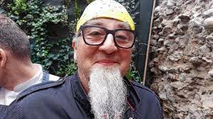 Robert Heindl's Instagram, Twitter & Facebook