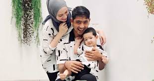 Diketahui, putri anne adalah seorang aktris yang sudah berperan di banyak ftv dan sinetron sejak lama. Calon Menantu Idaman Arya Saloka Dan Putri Anne Nyata