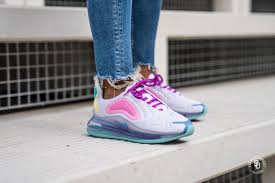 4.5 out of 5 stars 174. Nike Women S Air Max 720 White Light Aqua Chalk Blue Ar9293 102
