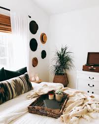 Maybe If I Make My Bedroom Look Nice And Clean And Relaxing Then I Can Overlook The Disaster Zone That Is Currently Taking Over Home Bedroom Decor Cozy Bedroom