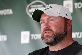 How Jets should think about Aaron Rodgers-Derek Carr QB call