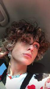 Heir Of Atticus Tumblr In 2021 Aesthetic Hair Androgynous Hair Hair Inspiration