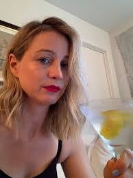 Mary Blakemore's Instagram, Twitter & Facebook