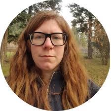 Dora Mackay's Instagram, Twitter & Facebook