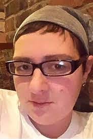 Shelly Custer's Instagram, Twitter & Facebook