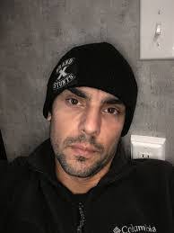 Chris Arthur's Instagram, Twitter & Facebook