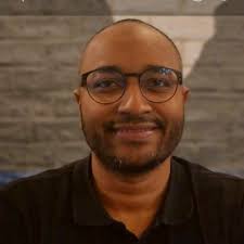 Aujourd'hui le 27 juin est un jour spécial… C'est l'anniversaire de ma  femme. 10 ans qu'on se connaît et 8 ans qu'on est mariés. Ça n'a pas  toujours été un long fleuve