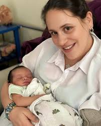 anieakpe and her neighbors always know how to do a backyard party. 🥳90s  Dancehall🇯🇲 themed block party to celebrate MBA graduation @ simone.sullivan @iam_jenna #brooklyn #dancehall #summernights