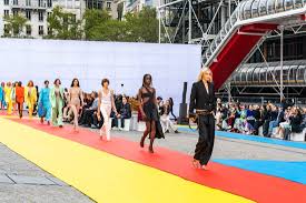 Branding the Paris Art Museum, a Commentary