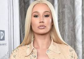 إيجي أزاليا عارية قبل حفلها في الرياض.. الممثلة الإباحية الأسترالية ومشاهد  ممنوعة من